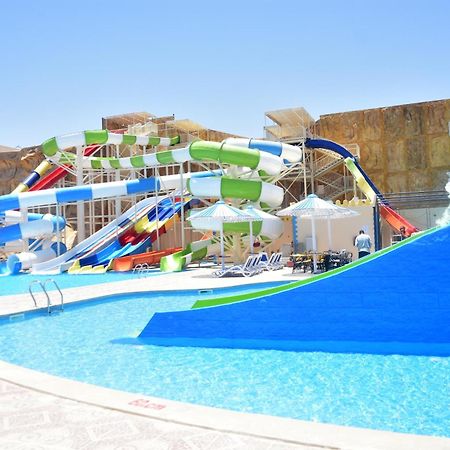 Amc Royal Hotel & Spa フルガダ エクステリア 写真